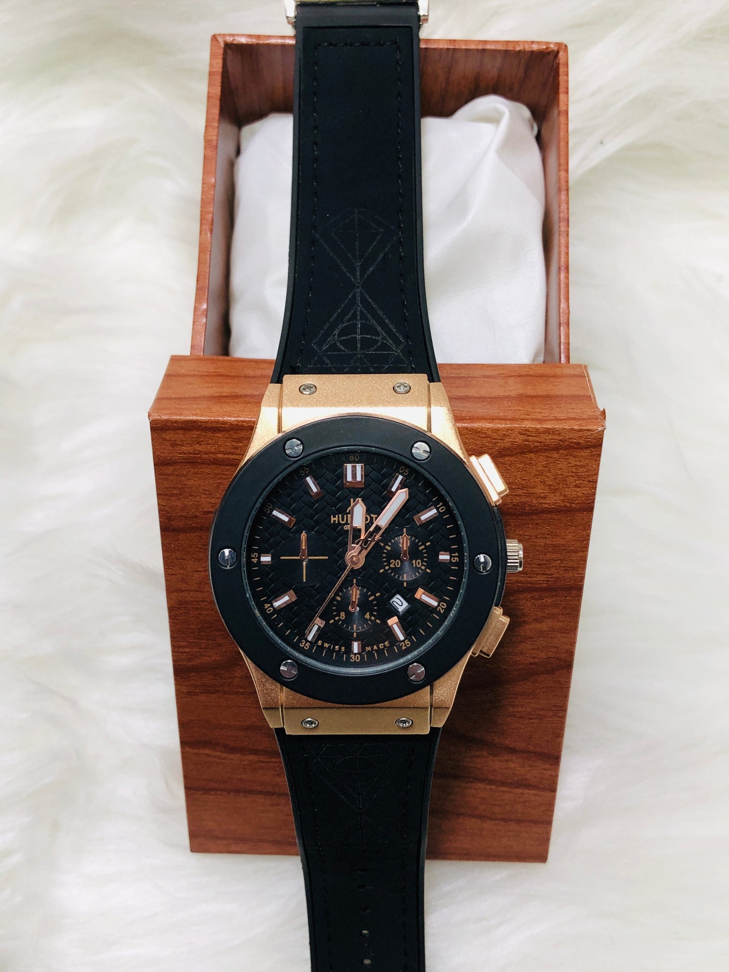Hublot Imperion Royal - Premium Silicone Black Strap - Golden
