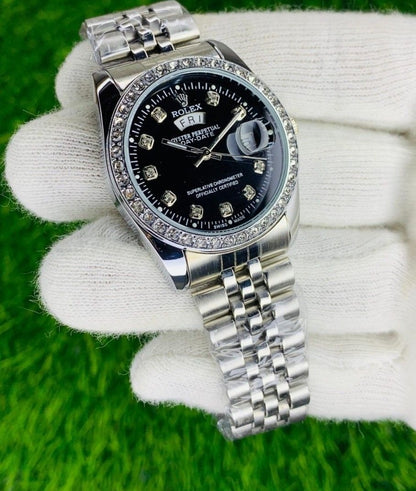Luxurious Imported Branded First Copy Totone Day & Date Model Watch